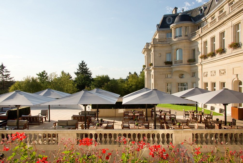 Château Hôtel Mont Royal Chantilly | Restaurant terrace Paris